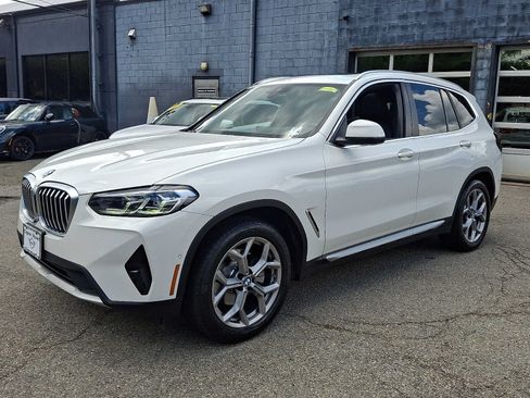 Used 2023 BMW X3 xDrive30i w/ Premium Package AWD/4WD image 3