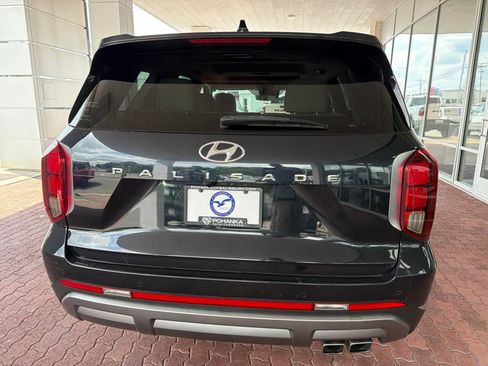 Used 2024 Hyundai Palisade Limited FWD image 7