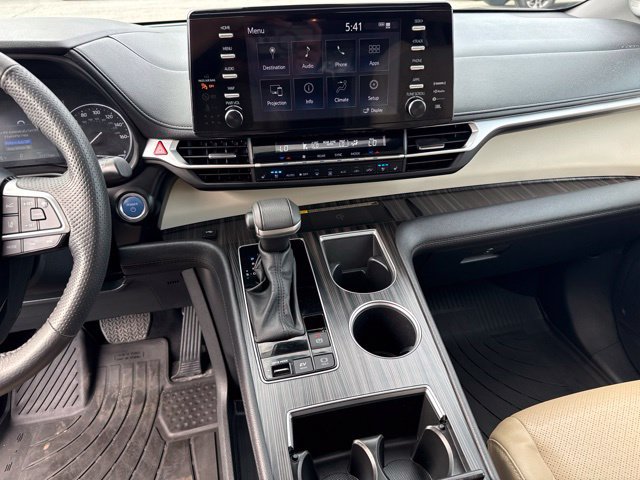 Used 2024 Toyota Sienna Limited AWD/4WD image 20