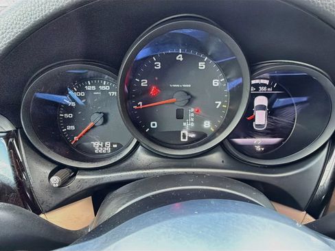 Used 2020 Porsche Macan AWD/4WD image 40