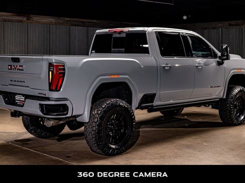 Used 2025 GMC Sierra 2500 AT4 w/ AT4 Premium Plus Package image 10