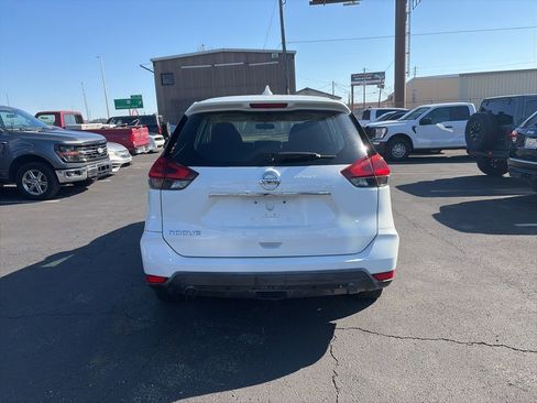 Used 2018 Nissan Rogue S image 6