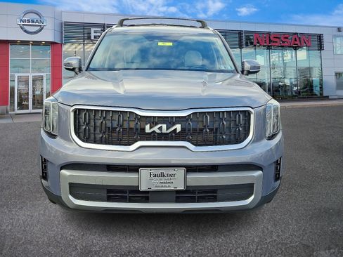 Used 2023 Kia Telluride EX image 2