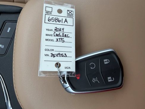 Used 2024 Cadillac XT5 Sportv w/ Platinum Package AWD/4WD image 33