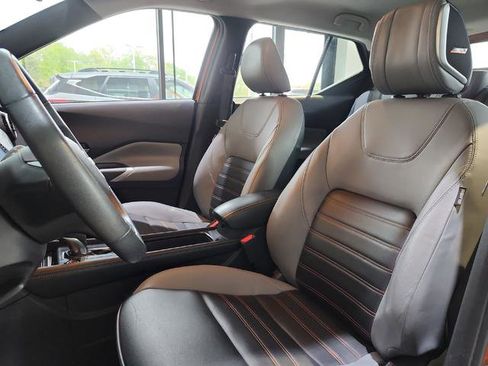 Used 2023 Nissan Kicks SR w/ SR Premium Package FWD image 12