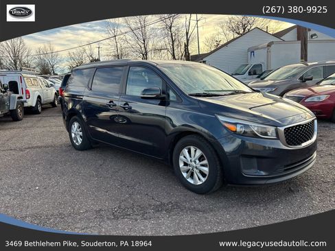 Used 2015 Kia Sedona LX w/ LX Convenience Package image 9