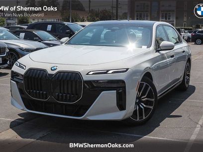 New 2025 BMW 740i w/ Premium Package