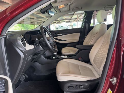 Used 2024 Buick Encore GX Avenir w/ Avenir Technology Package FWD image 28