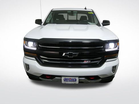 Used 2017 Chevrolet Silverado 1500 LT w/ Redline Edition AWD/4WD image 10