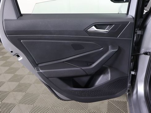 Used 2024 Volkswagen Jetta SE FWD image 23