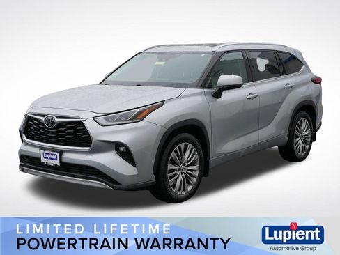 Used 2021 Toyota Highlander Platinum AWD/4WD image 11