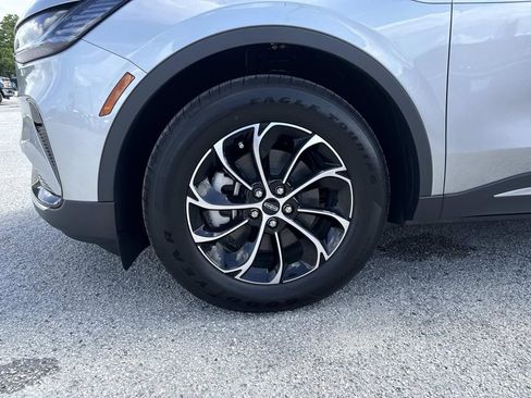 New 2026 Lincoln Nautilus Premier image 11