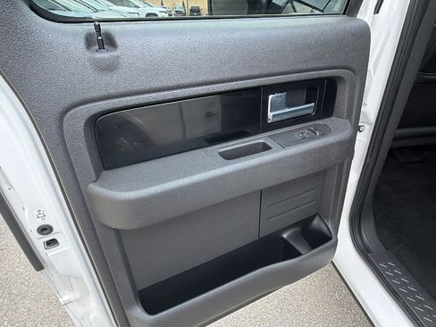 Used 2014 Ford F150 Limited image 23