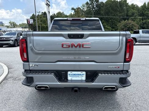 Used 2023 GMC Sierra 1500 AT4 w/ AT4 Premium Package AWD/4WD image 4