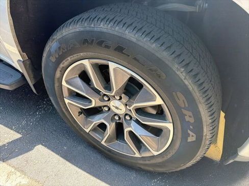 Used 2019 Chevrolet Silverado 1500 RST AWD/4WD image 10