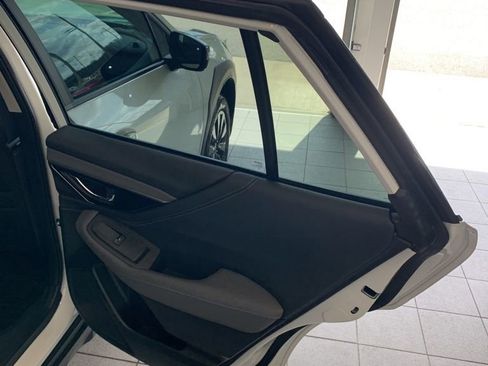 Certified 2025 Subaru Outback Onyx Edition XT w/ Popular Package #2 image 12