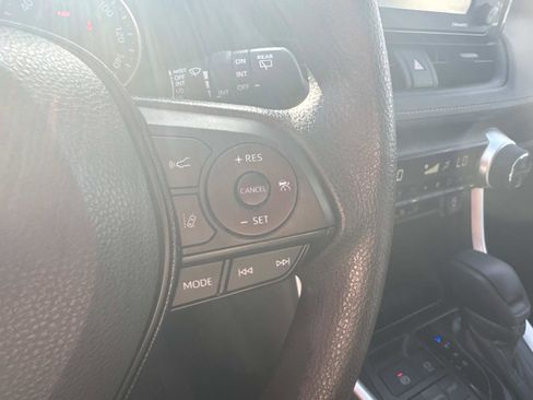 Used 2021 Toyota RAV4 XLE image 23