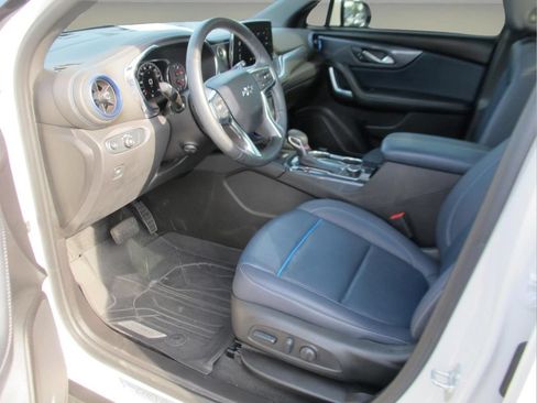 Certified 2024 Chevrolet Blazer RS w/ Driver Confidence II Package FWD image 9