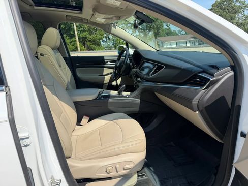 Used 2019 Buick Enclave Essence FWD image 50