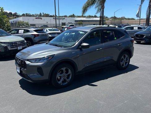 Used 2025 Ford Escape ST-Line AWD/4WD image 1