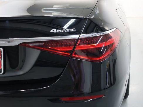Used 2022 Mercedes-Benz S 580 4MATIC Sedan w/ AMG Line Package image 87