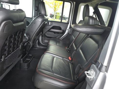 Used 2018 Jeep Wrangler Unlimited Rubicon w/ Dual Top Group image 18