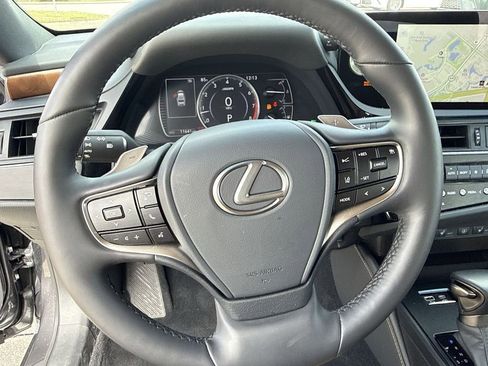 Used 2025 Lexus ES 350 w/ Premium Package image 21