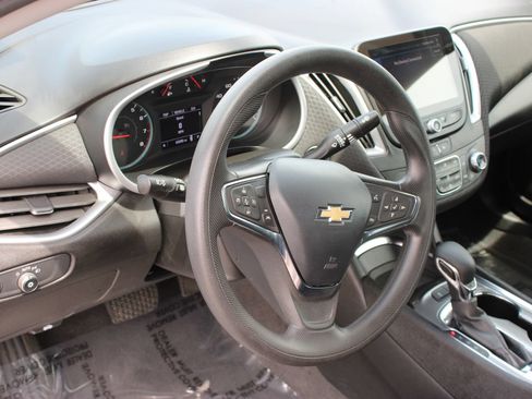 Used 2024 Chevrolet Malibu LT FWD image 10