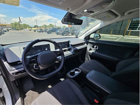 Used 2024 Hyundai Ioniq 5 SEL AWD/4WD image 2