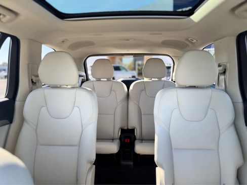 Used 2023 Volvo XC90 T8 Plus w/ Protection Package Premier image 25