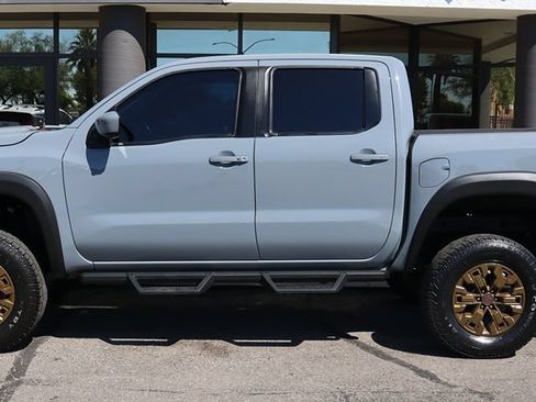 Used 2022 Nissan Frontier Pro-X RWD image 9