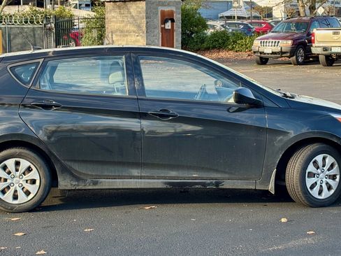 Used 2016 Hyundai Accent SE image 5