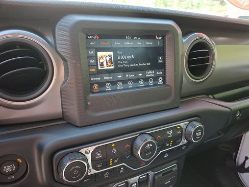 Used 2023 Jeep Wrangler Unlimited Sport AWD/4WD image 17