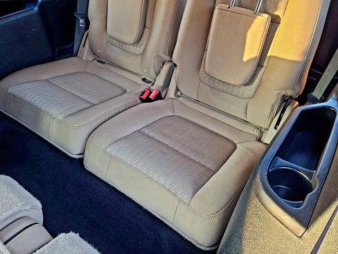 Used 2017 Ford Explorer FWD image 10