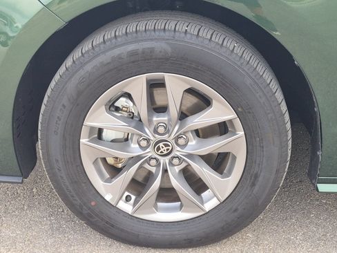 Certified 2026 Toyota Sienna LE FWD image 24