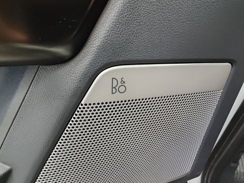 Used 2023 Ford F150 Platinum image 32