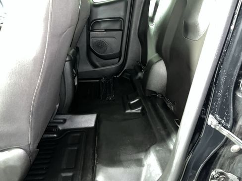 Used 2022 Chevrolet Colorado LT w/ Fleet Safety Package image 26