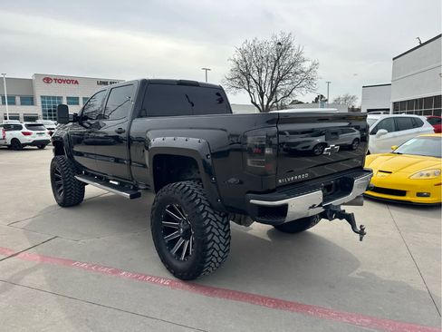 Used 2015 Chevrolet Silverado 2500 LT w/ Z71 Package, Off-Road image 3