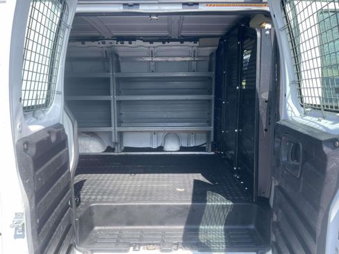 Used 2019 Chevrolet Express 2500 w/ Driver Convenience Package RWD image 11