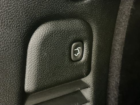 Used 2025 Dodge Durango GT image 33