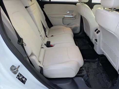 Certified 2025 Mercedes-Benz GLB 250 image 20