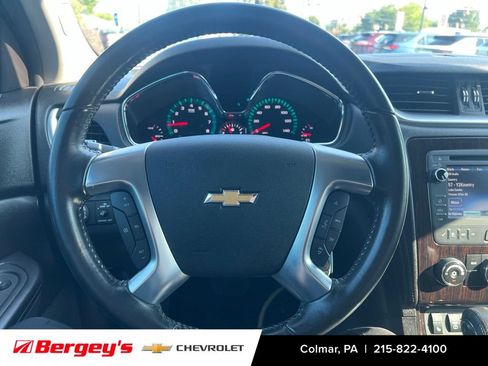 Used 2016 Chevrolet Traverse LT w/ Style and Technology Package FWD image 13