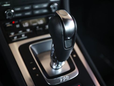 Used 2025 Porsche 718 Cayman RWD image 36