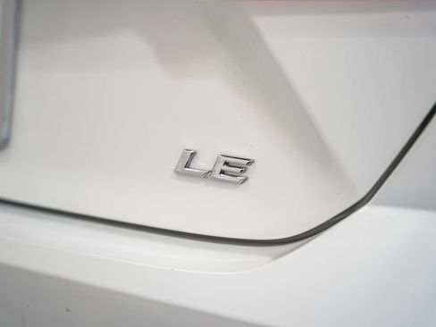 Used 2025 Toyota Camry LE image 7
