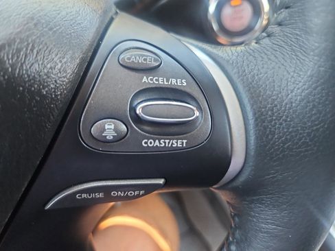 Used 2018 Nissan Pathfinder SL w/ Cargo Package FWD image 30