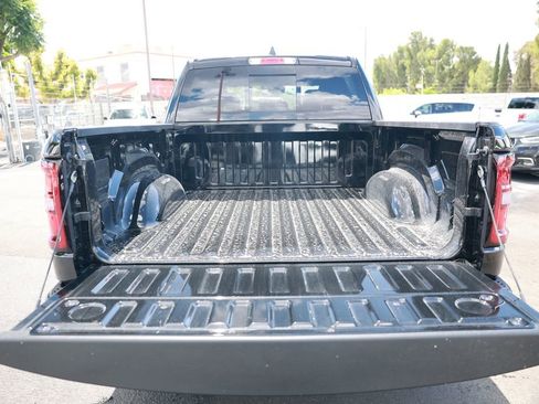 New 2026 RAM 1500 4x4 Crew Cab image 32