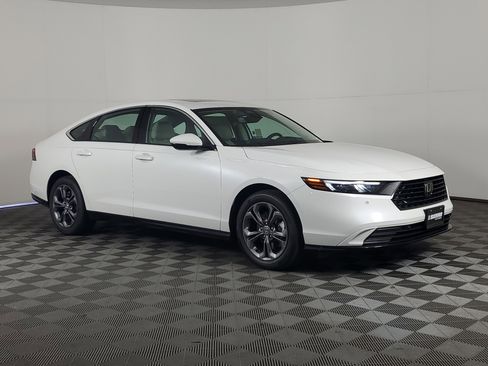 New 2026 Honda Accord EX-L image 2