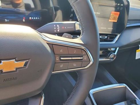 New 2026 Chevrolet Equinox LT image 18