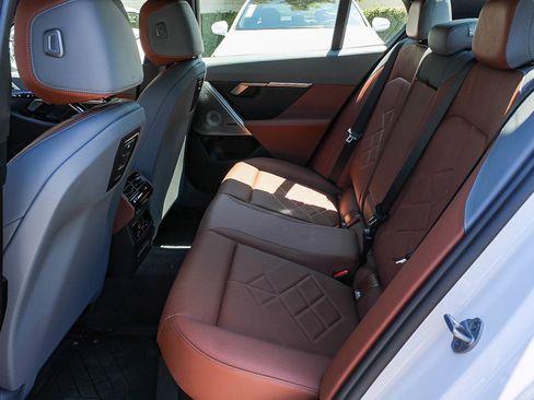 New 2025 BMW i5 M60 w/ Premium Package AWD/4WD image 18