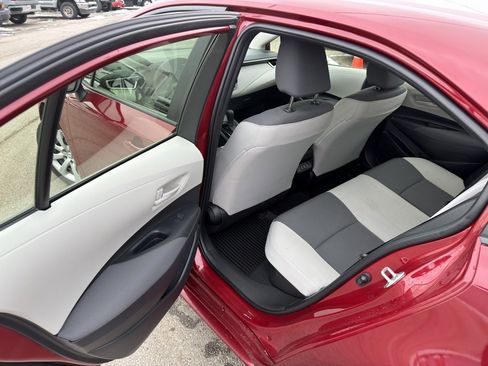 Used 2025 Toyota Corolla Hybrid Sedan image 23